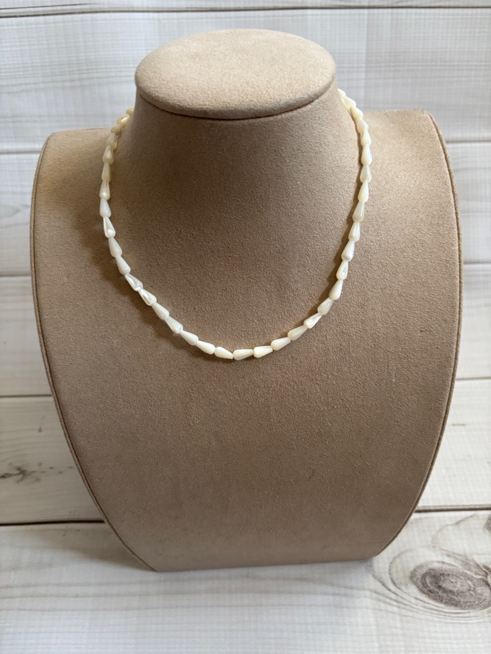 Mother of Pearl Necklace - Young Girl Jewelry